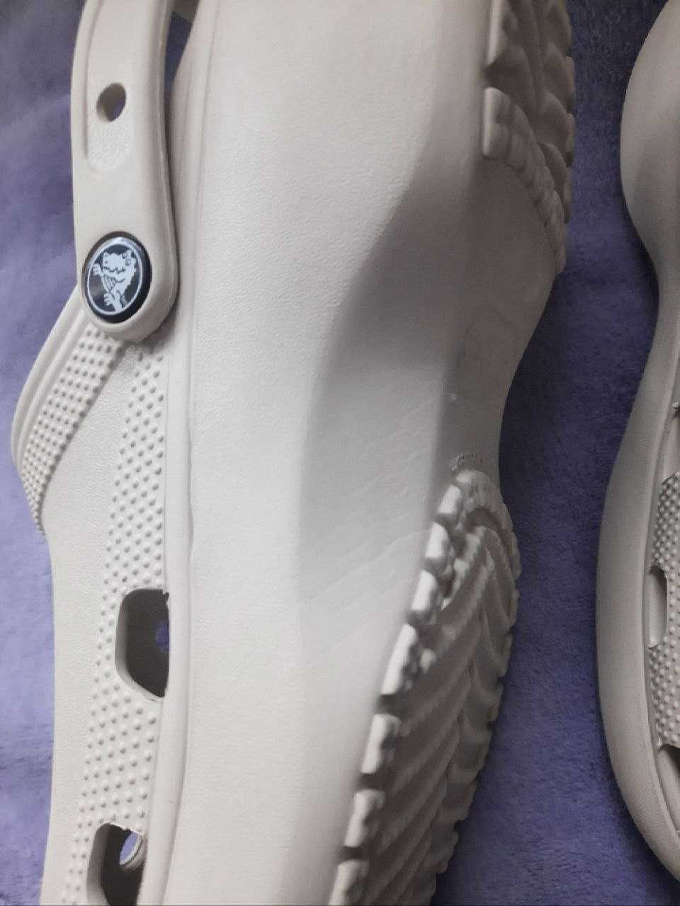 Crocs Platform Clog (W9 - 39/40)