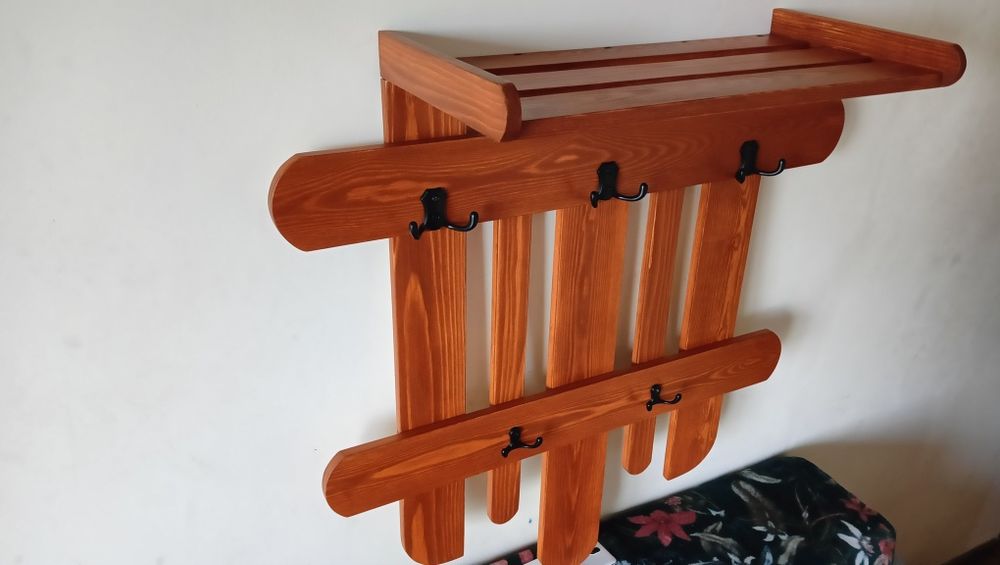 Wieszak ścienny, drewno,nowy
