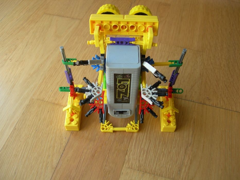 Loz ox-eyed Robots A0011 SCOOTER robot napędzany silnikiem