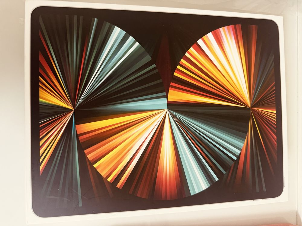 iPad pro 12,9 2022 року