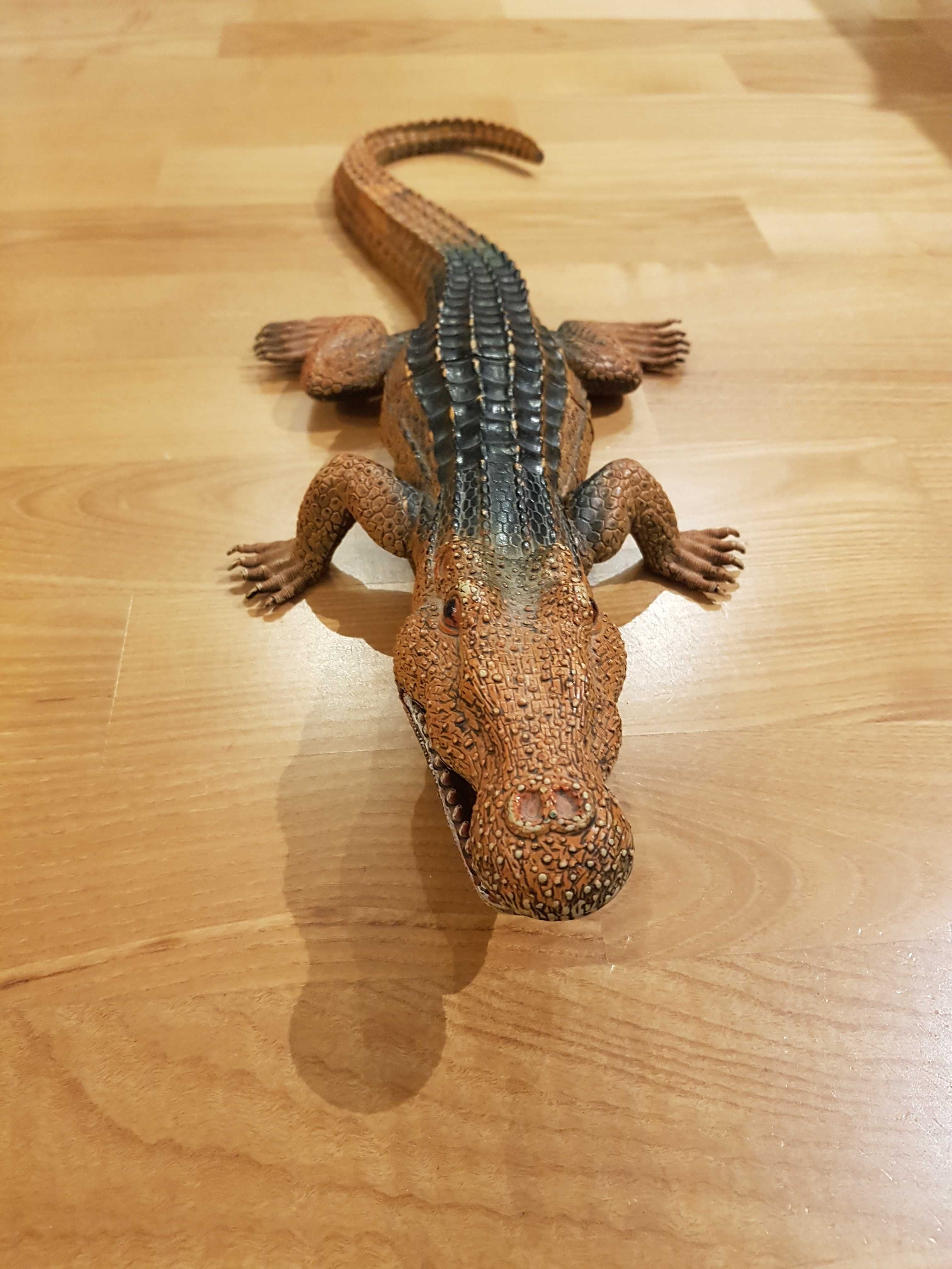 Krokodyl duża figurka plastikowa q