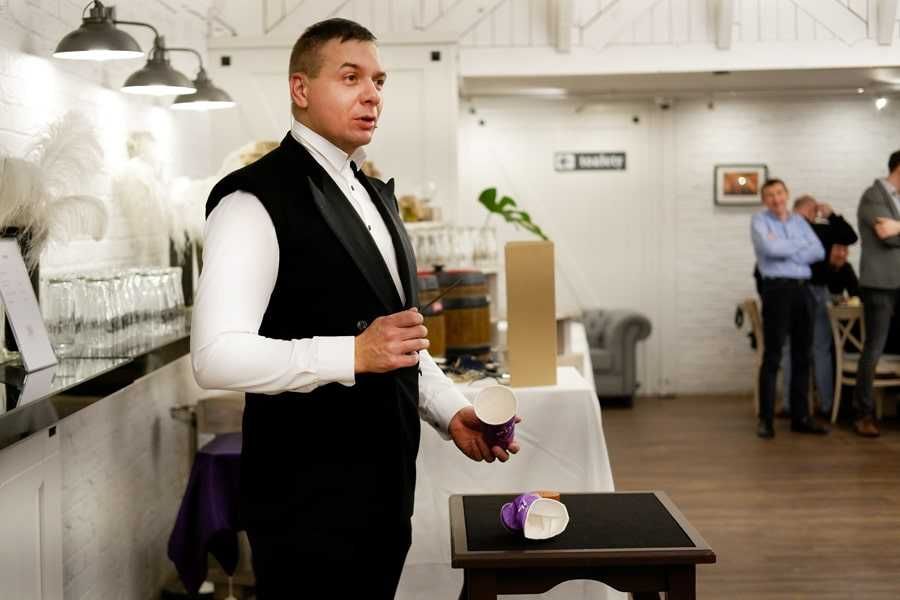 Iluzjonista Magik na Wesele Urodziny Festyn Event Firmowy Pokaz Iluzji