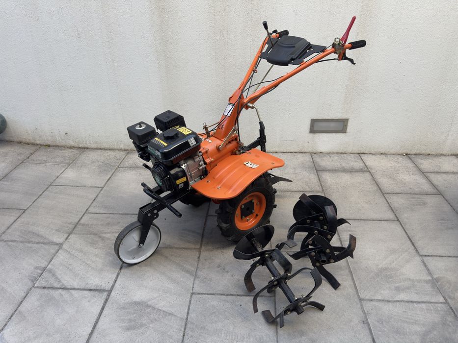 Moto-Enxada Mader 7CV, 196cc