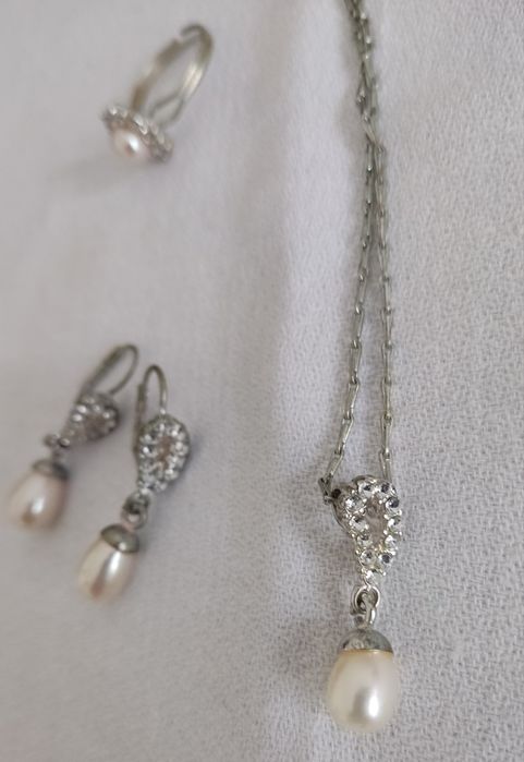 Продам парфюм Vanille Noire от Eves Rocher + подарок