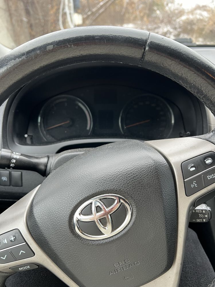 Toyota Avensis 2.0 tdi продам