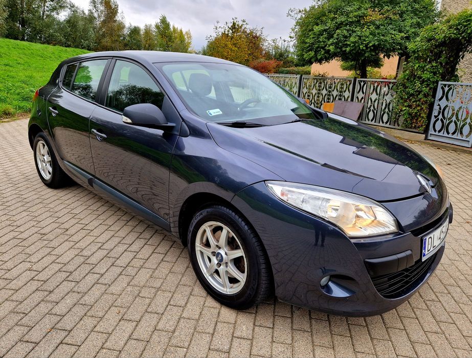 Renault Megane III 1.6 Benzyna 16v 100 km Navi Klima Zarejestrowana