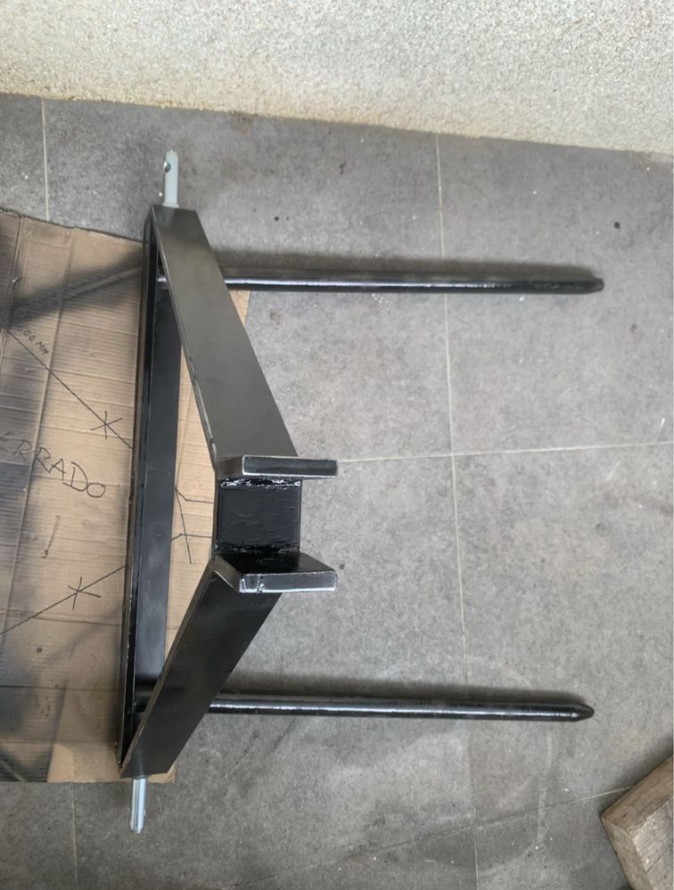 Porta rolos de feno ou palha