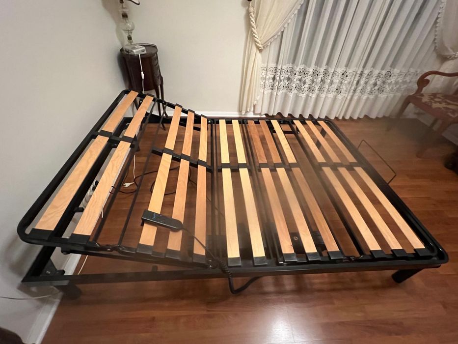 Estrado articulado elétrico