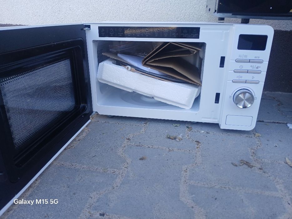 Мікрохвильова піч з Європи Gorenje MO20A3B.