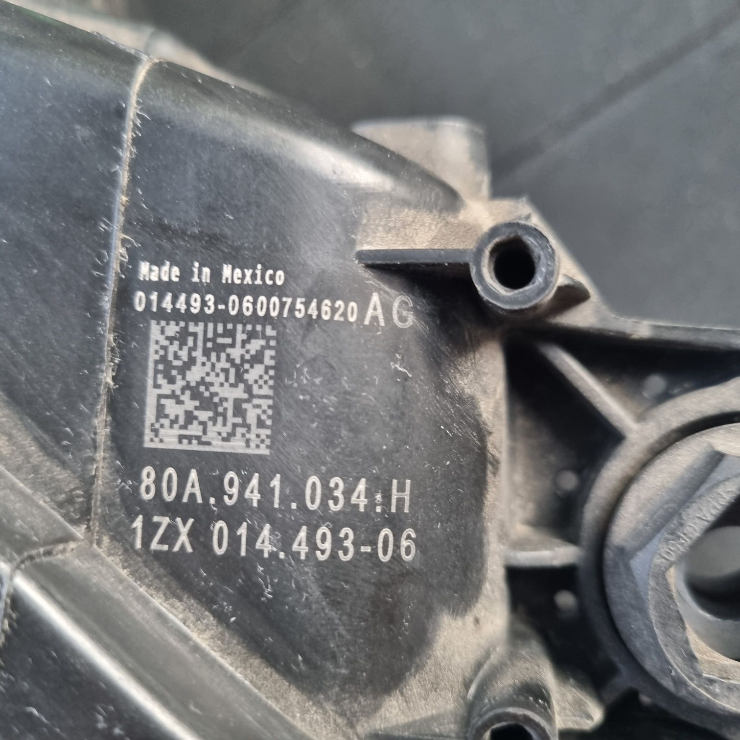 (Uszkodzone)Lampy Audi Q5 lift 80A matrix USA kompletne