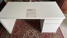 Secretária IKEA Malm — Minimalista, Moderna e Funcional