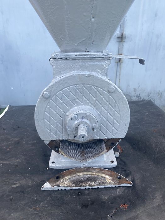 Зернодробілка,крупорушка