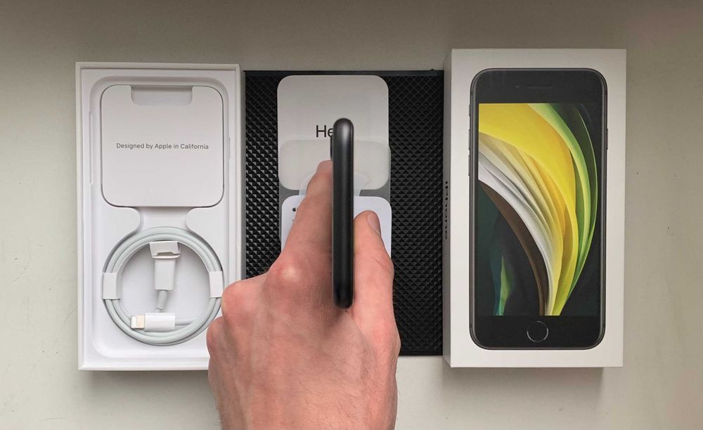 iPhone SE 2020 - 256 гб - НОВЫЙ - 100% АКБ - NEVERLOCK - BLACK