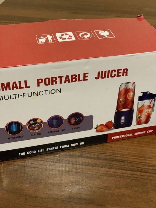 Портативний блендер (Small Portable Juicer)
