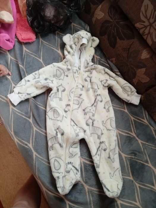 Продам нові дитячі костюми