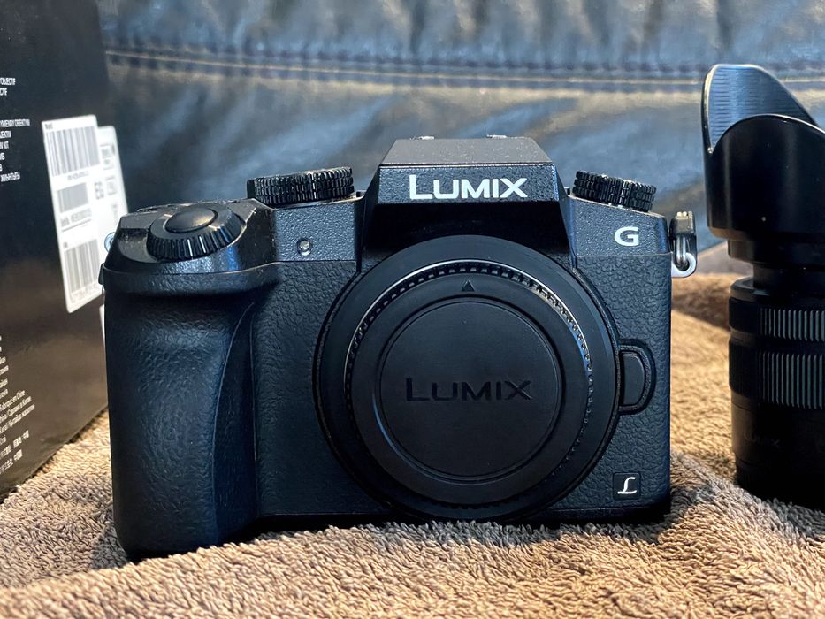 Bezlusterkowiec Panasonic Lumix g7 + obiektyw 14-42 + 25mm f1.7