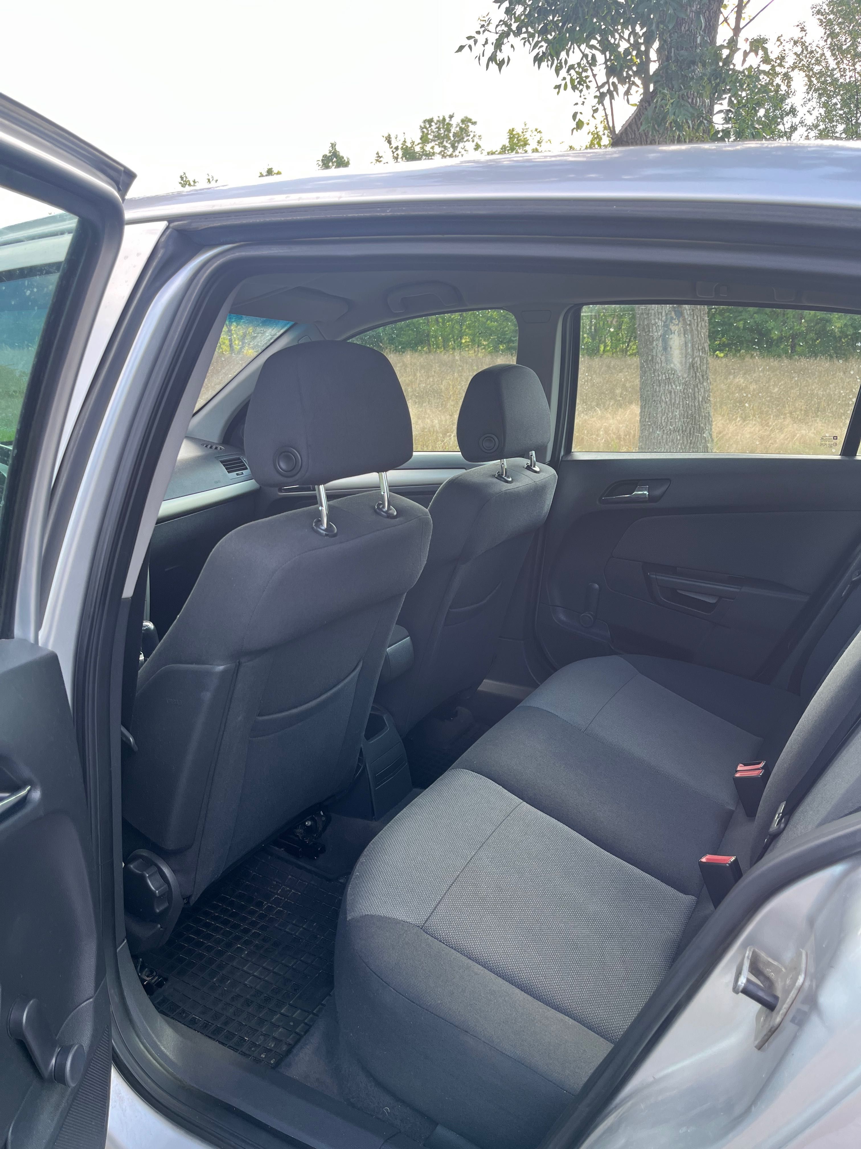 Samochód OPEL ASTRA H 1.3 CTDI