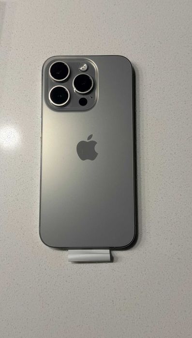 iPhone 15 Pro 256 GB Titânio