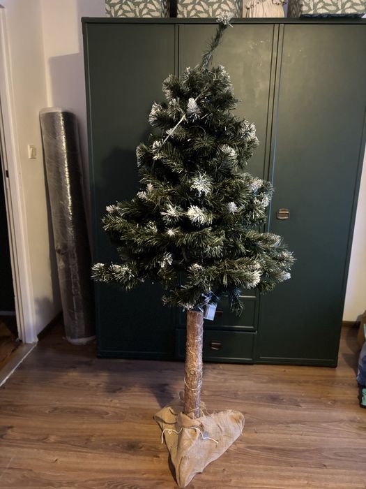 Choinka sztuczna na pniu 160 cm +\- uzywana plus gratis