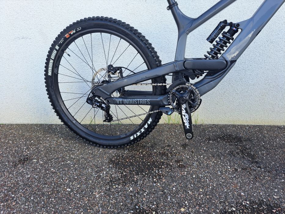 YT  TUES  2019  M  AL   27.5