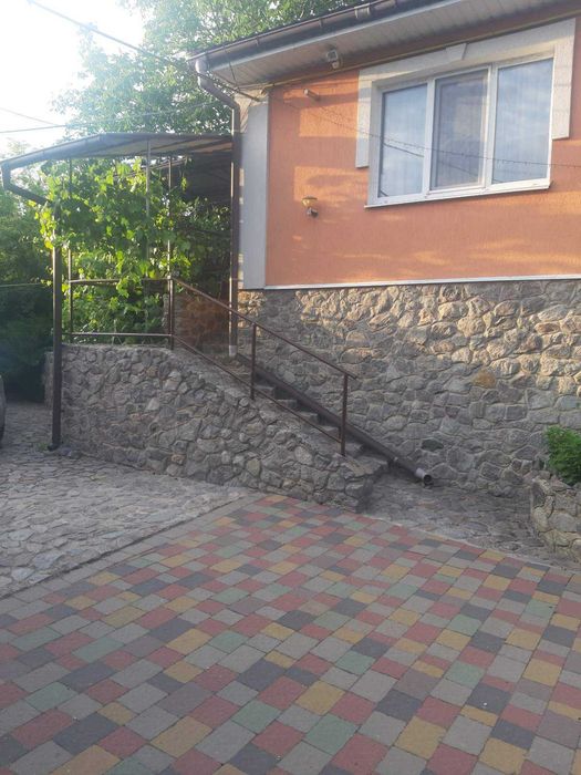 Здається в аренду будинок і пів будинку в селищі Велика Багачка