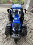 Traktor new holland T8.320