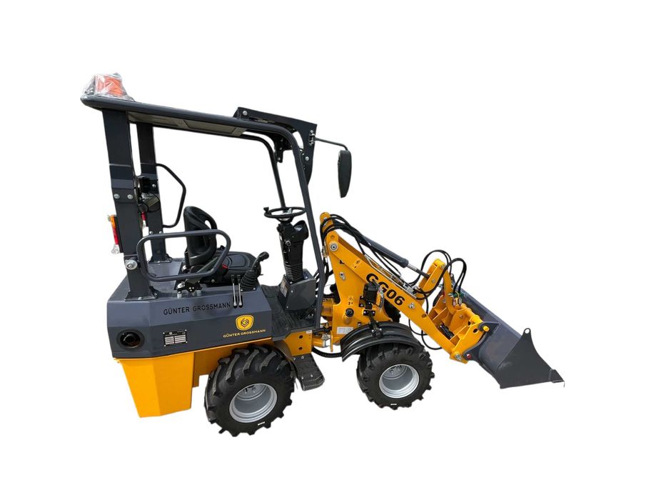 Miniładowarka, ładowarka przegubowa 600kg GG06 silnik PERKINS/KUBOTA