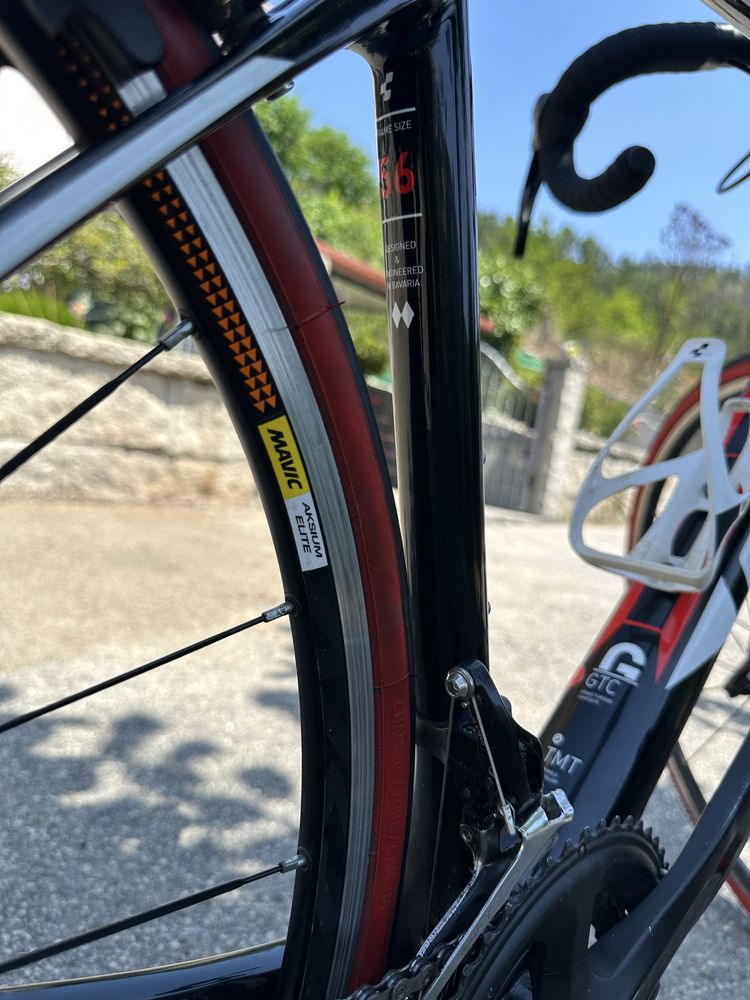 Bicicleta Cube Attain CMPT Carbono 56