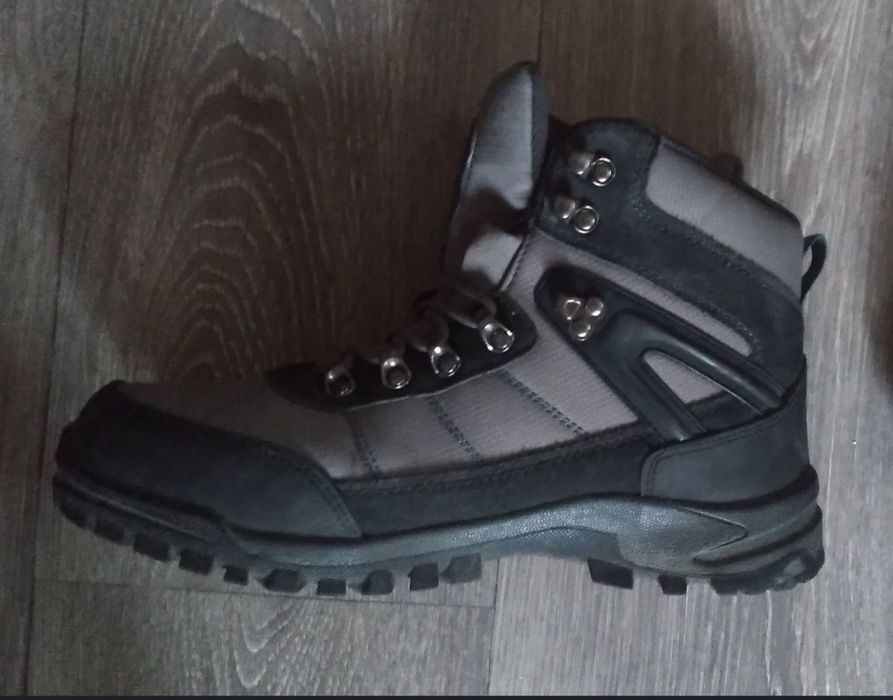 Продам нові, якісні, зимові, чоловічі ботінки