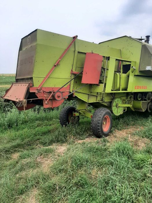 Комбайн Claas consul