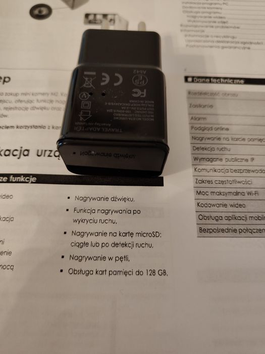 Ukryta kamera w ładowarce od telefonu.