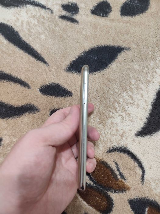 Телефон Samsung Galaxy J2 SM-J200H, 1/8 GB, Смартфон