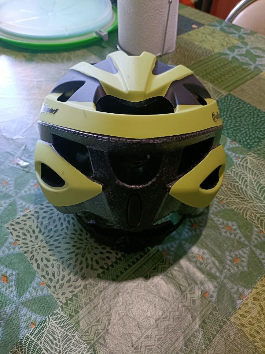 Capacete para bicicletas cor verde  ( Portes grátis)