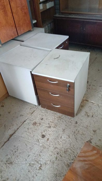 Szafka boks szuflady pod biurko trzy szuflady
