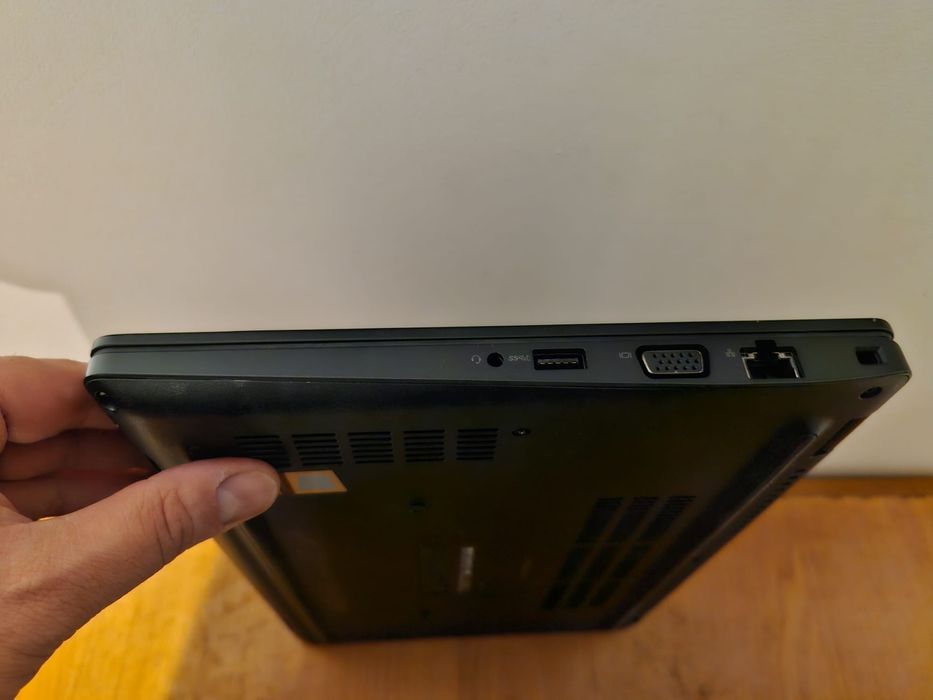 Laptop Dell 5290 i5 8GB, 256SSD, W11 Pro