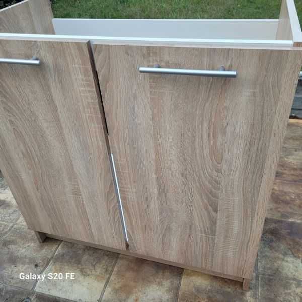 SZAFKI kuchenne - 6 sztuk ( 1 stojąca i 5 wiszące) wszystkie za 645 zł