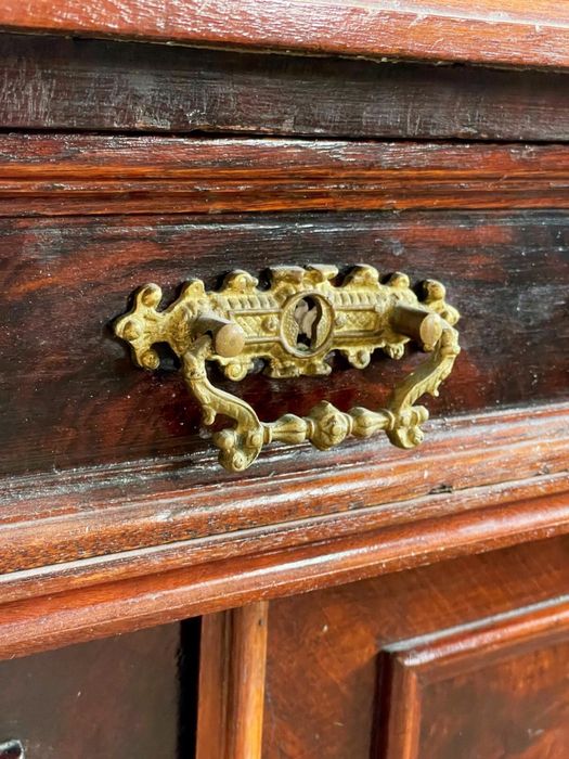 Zabytkowe meble do renowacji