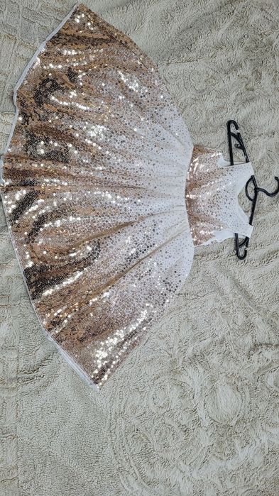 Платье для девочки нарядное