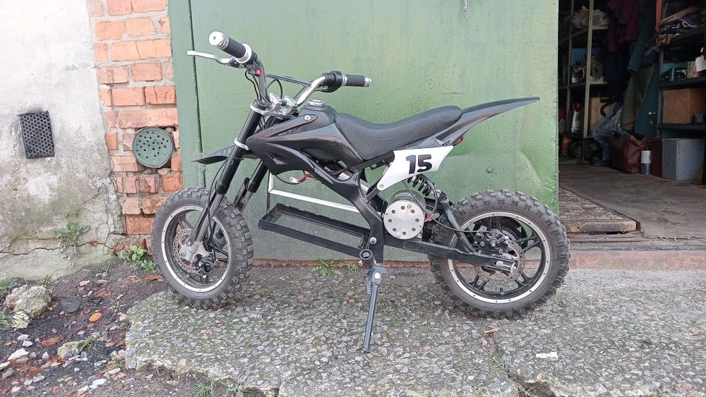 Дитячий електромотоцикл