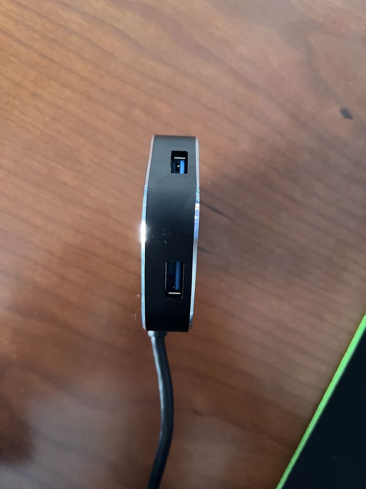 Adaptador D-Link USB-C p/ 2 USB 3.0 + 1 HDMI + USB-C (até 60W)