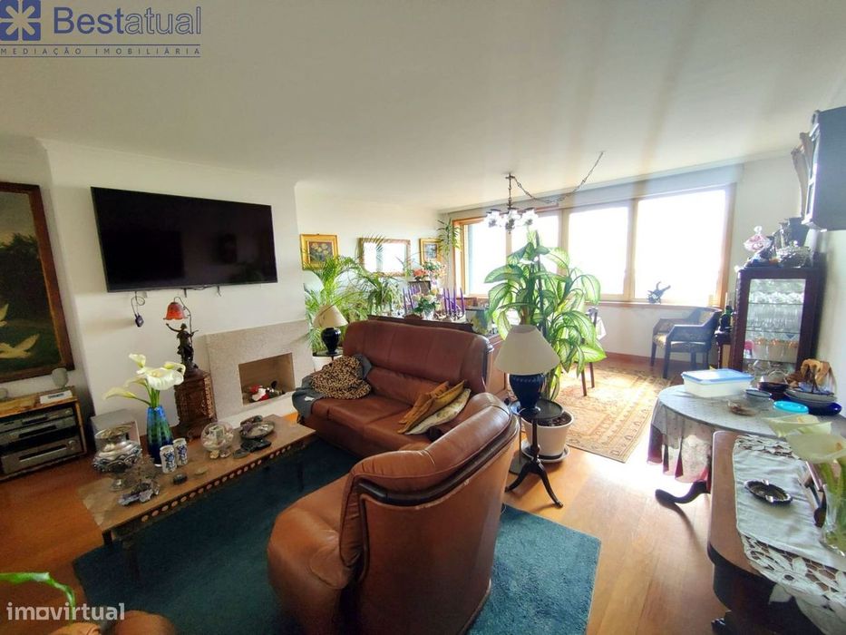 T 3 - 2 Suites -Cond. fechado -Vistas deslumbrantes