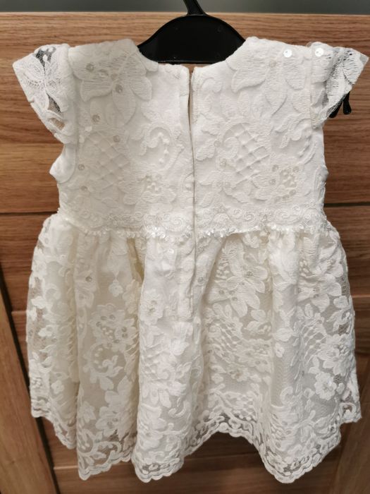 Sukienka na chrzest 68