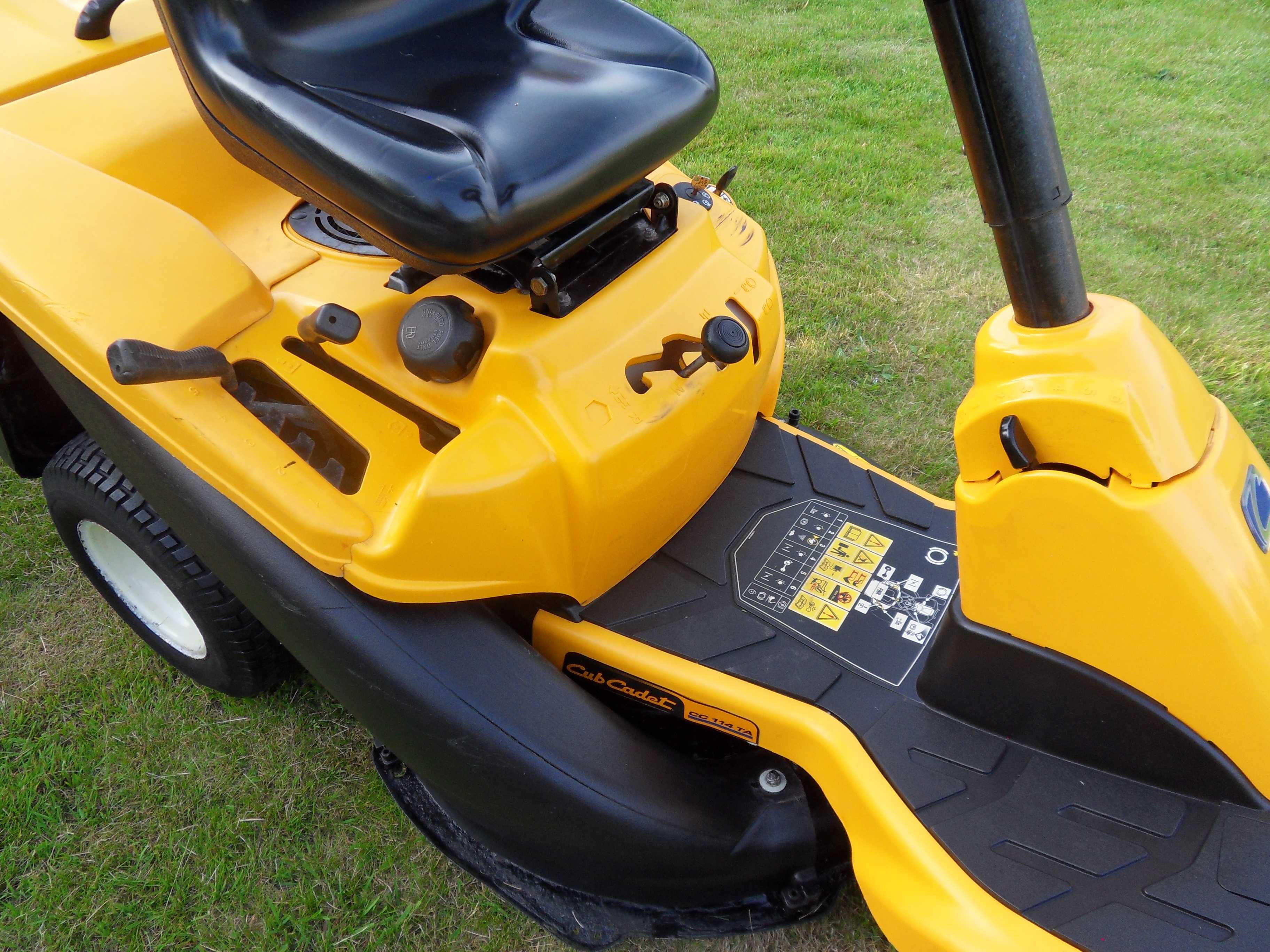 Traktorek ogrodowy Cub Cadet 10 km Manual pompa oleju