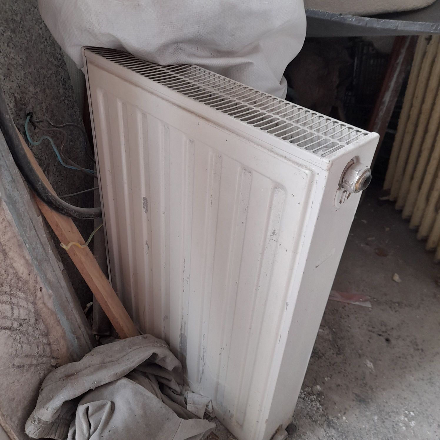 Grzejnik stalowy 1200w