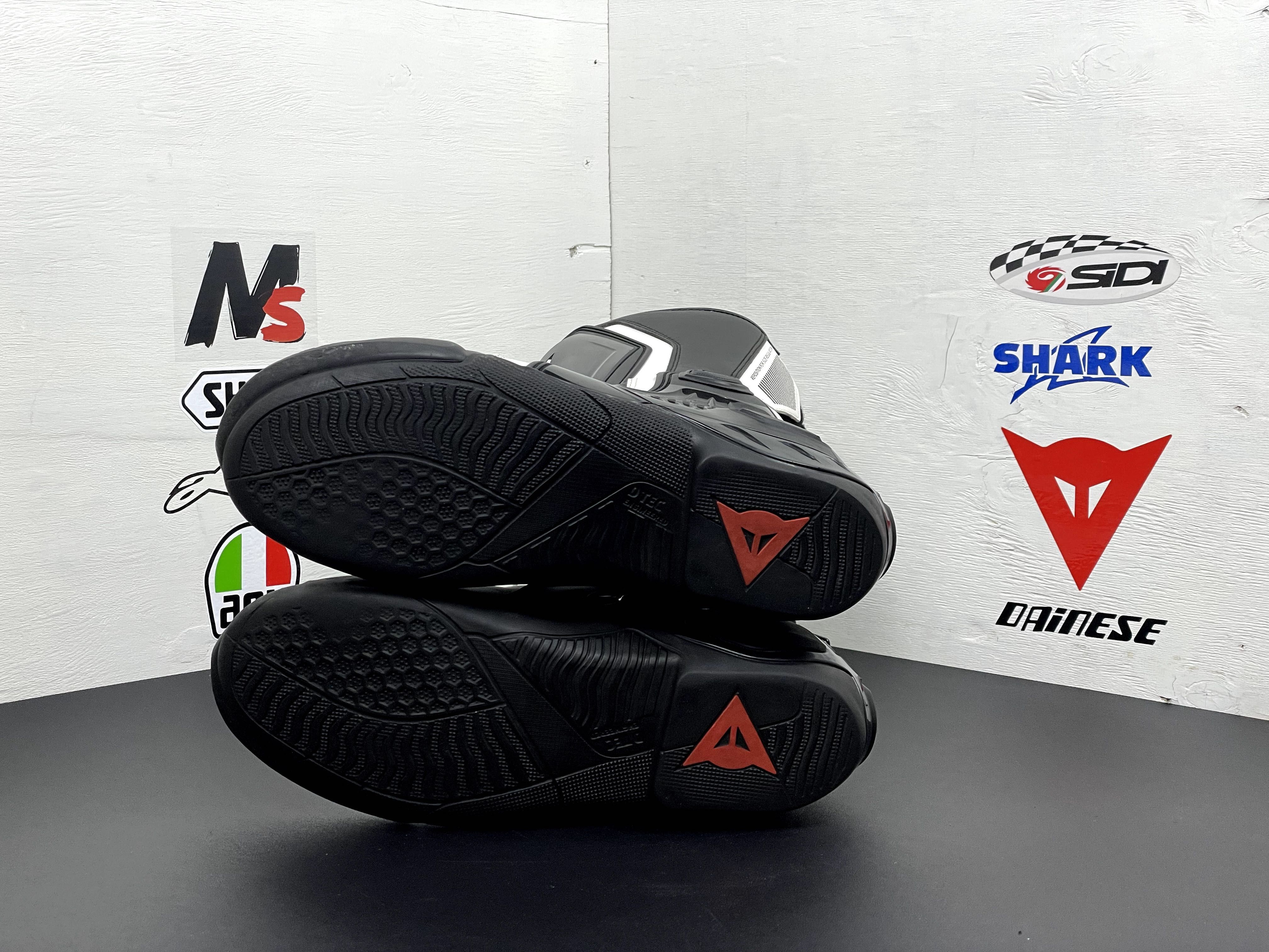 Мотоботи Dainese, Alpinestars Giro-ST