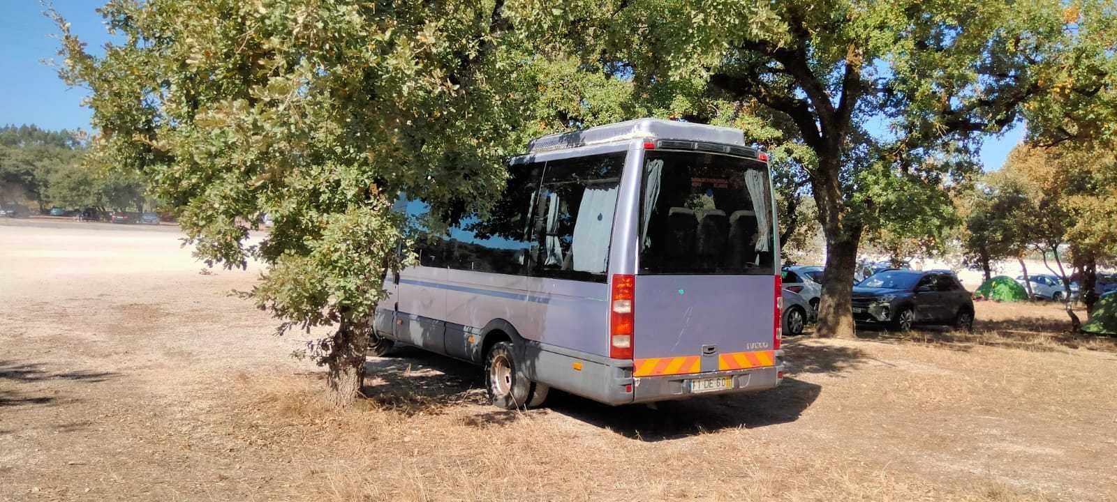 Mini autocarro disponível para venda