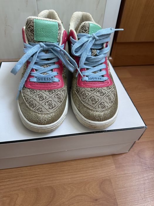 Guess 8р, 24.5-25 см кросівки