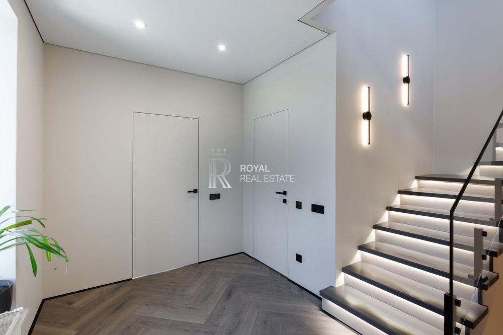 Продаж будинку Київ 4к 142м2 Русанівські Сади Дніпровський