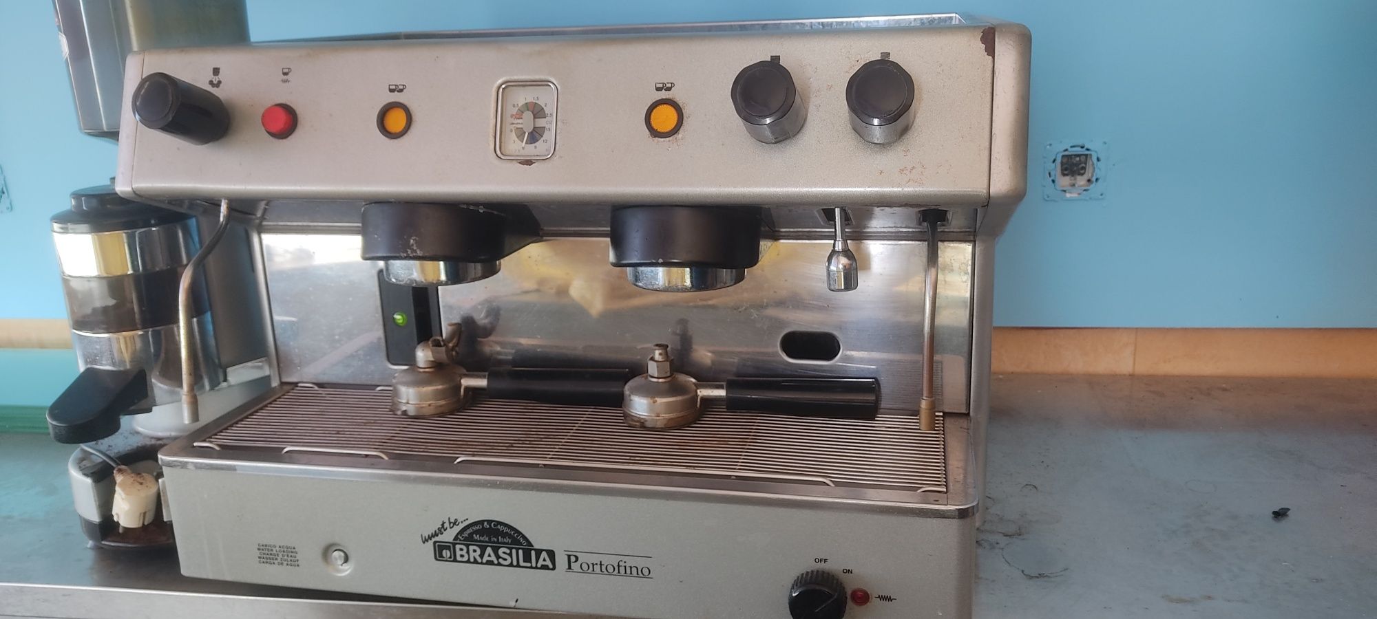 Máquina lavar louça máquina café