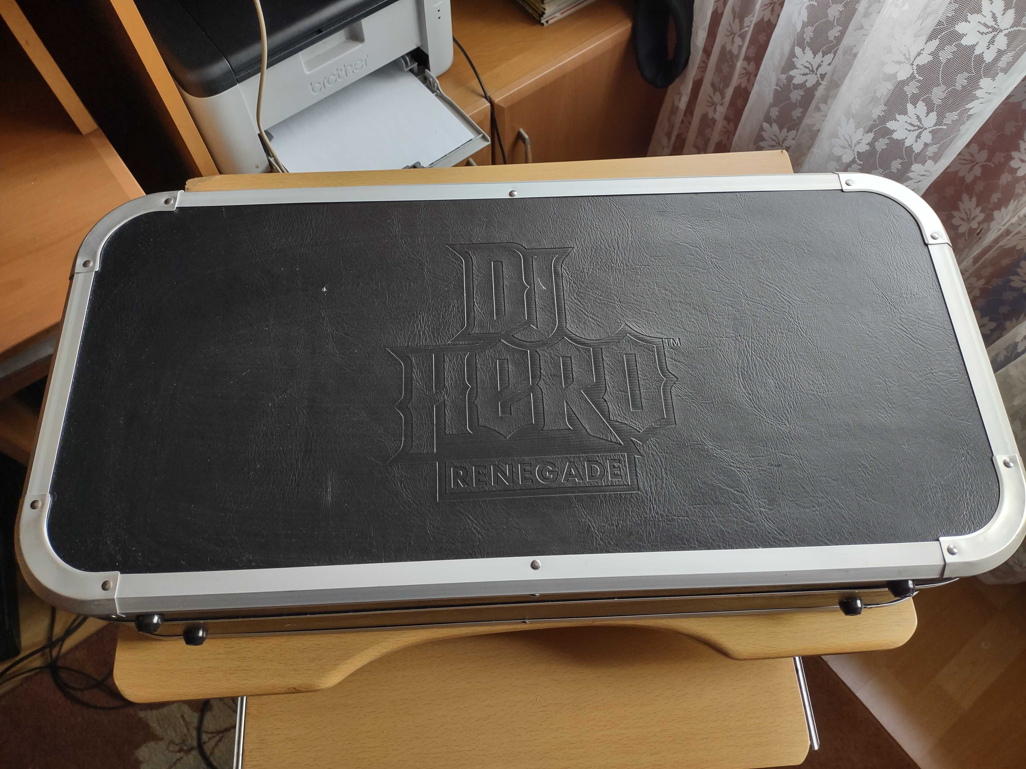 X360 DJ Hero Renagade Eminem JAY-Z Kolekcjonerka z walizką+DJ Hero2